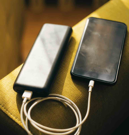 17 Ideal Gift Ideas for Travelers and Digital Nomads