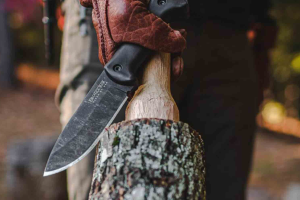 7 Top Survival Knives to Add to Your Gear in 2025