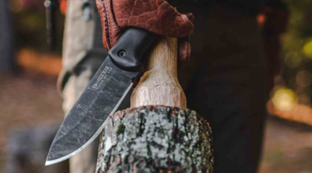 7 Top Survival Knives to Add to Your Gear in 2025