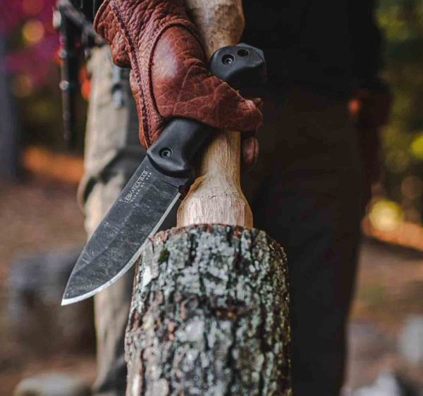 7 Top Survival Knives to Add to Your Gear in 2025