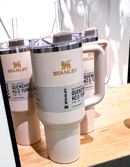Stanley Quencher H2.0 Flowstate Tumbler Review: A Stylish Hydration Solution