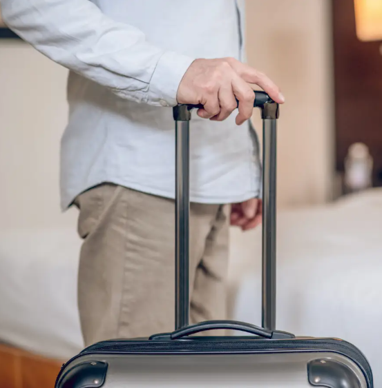 8 Red Flags That Signal You’ve Booked a Bad Hotel in Lake Placid, NY