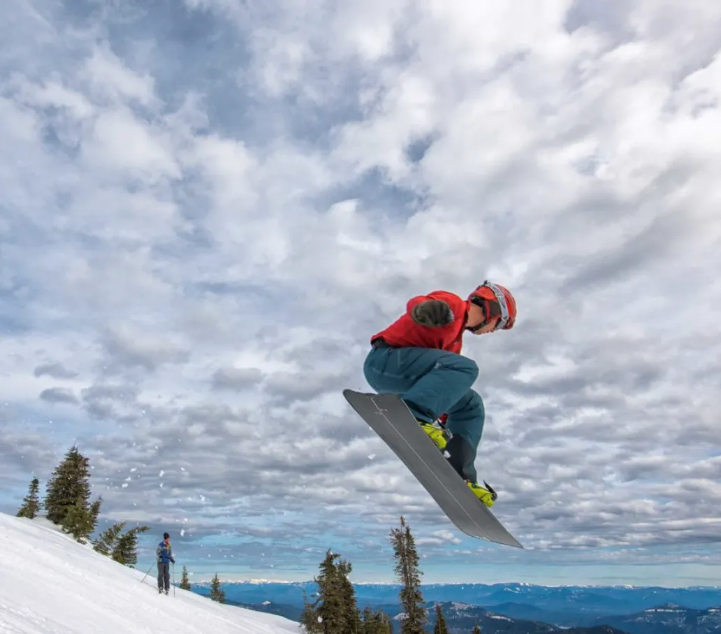 7 Reasons to Love Skiing in Spring