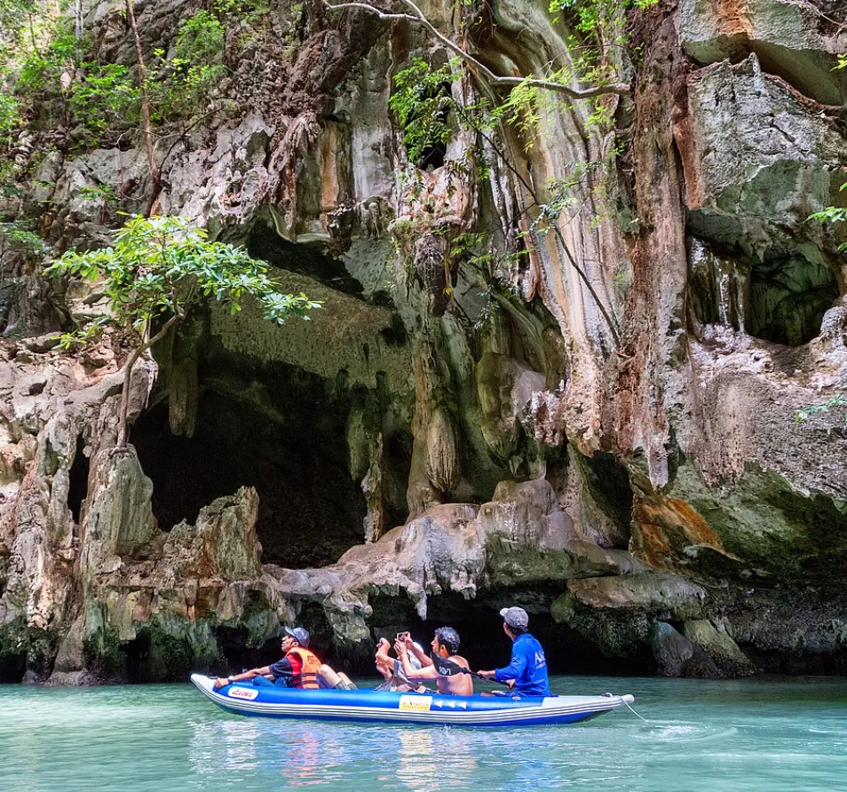 8 Ways to Experience a Destination Like a Local