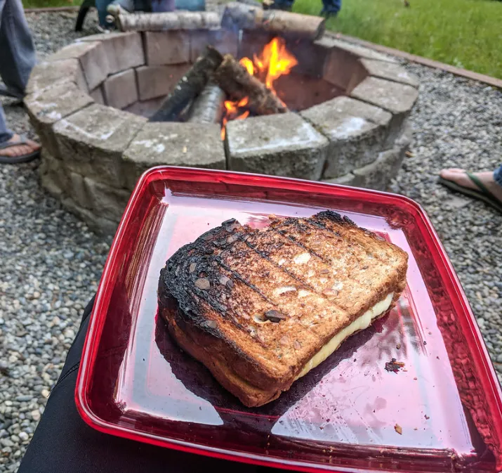 Campfire Delight: How to Make Perfect Pizza Mountain Pies